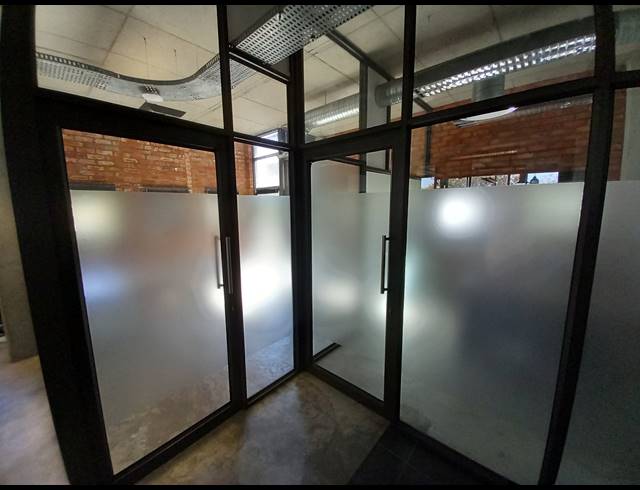 396M² OFFICE TO LET IN BRYANSTON